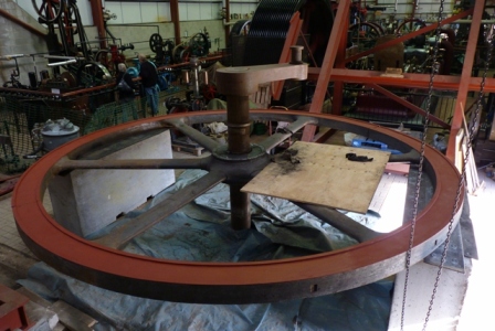 Flywheel in horizontal position.