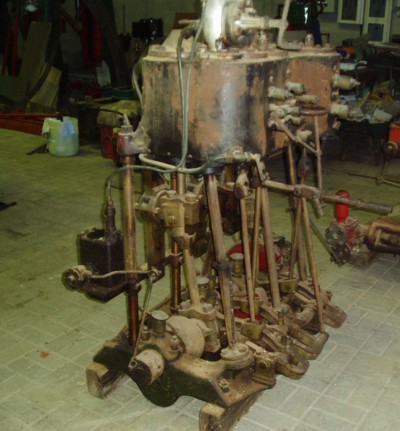 The Sissons triple expansion engine No.3113 as arrived from Salter's
